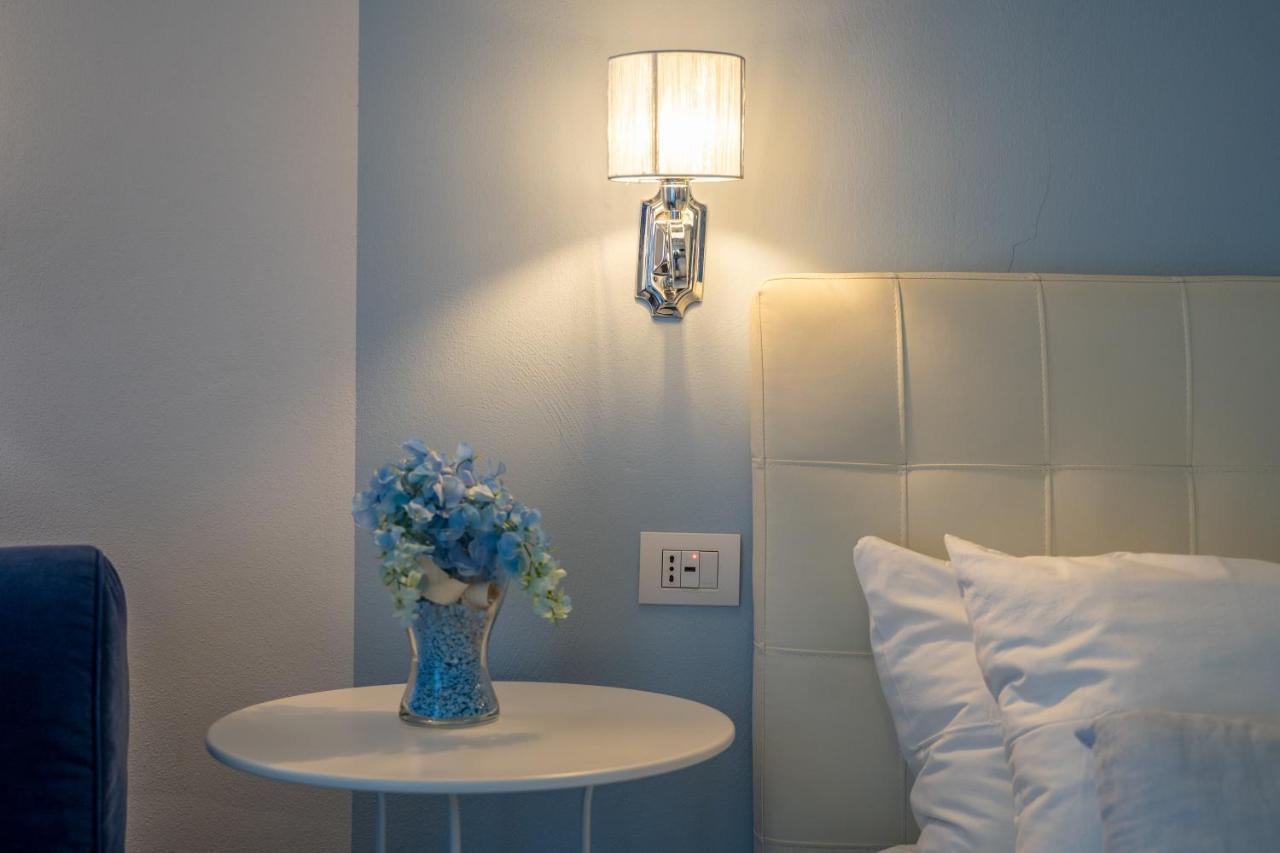 Sotto Le Stelle Ai Decumani Bed and breakfast 2*
